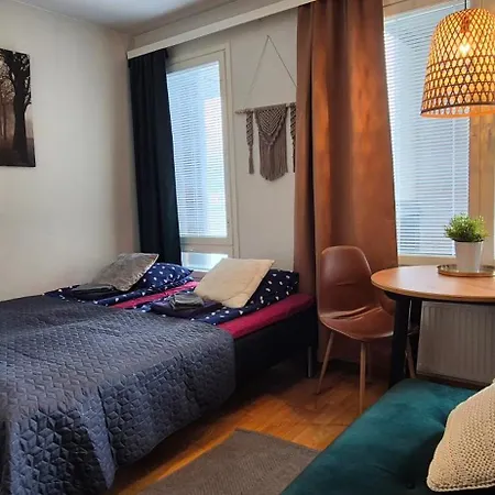 Saunallinen Yksioe Keskustan Laehellae / With Sauna *