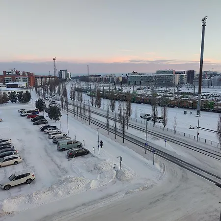 Saunallinen Yksioe Keskustan Laehellae / With Sauna * Oulu